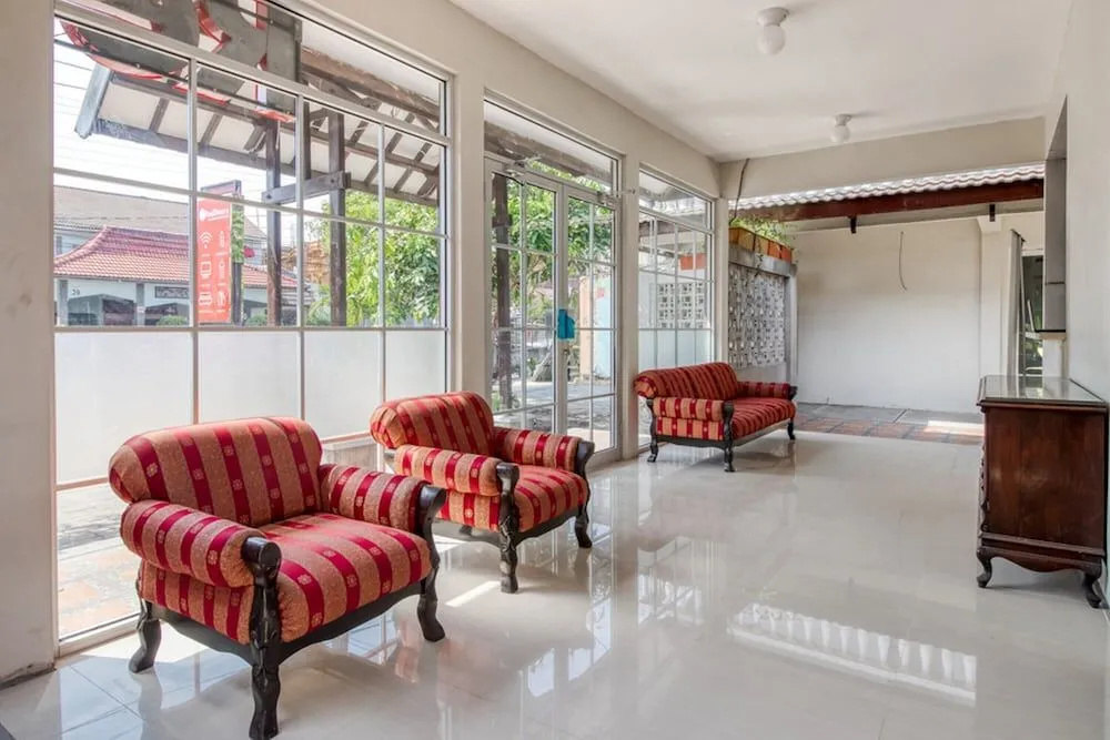 Photo - RedDoorz near Malioboro Tugu Station Jogja 2