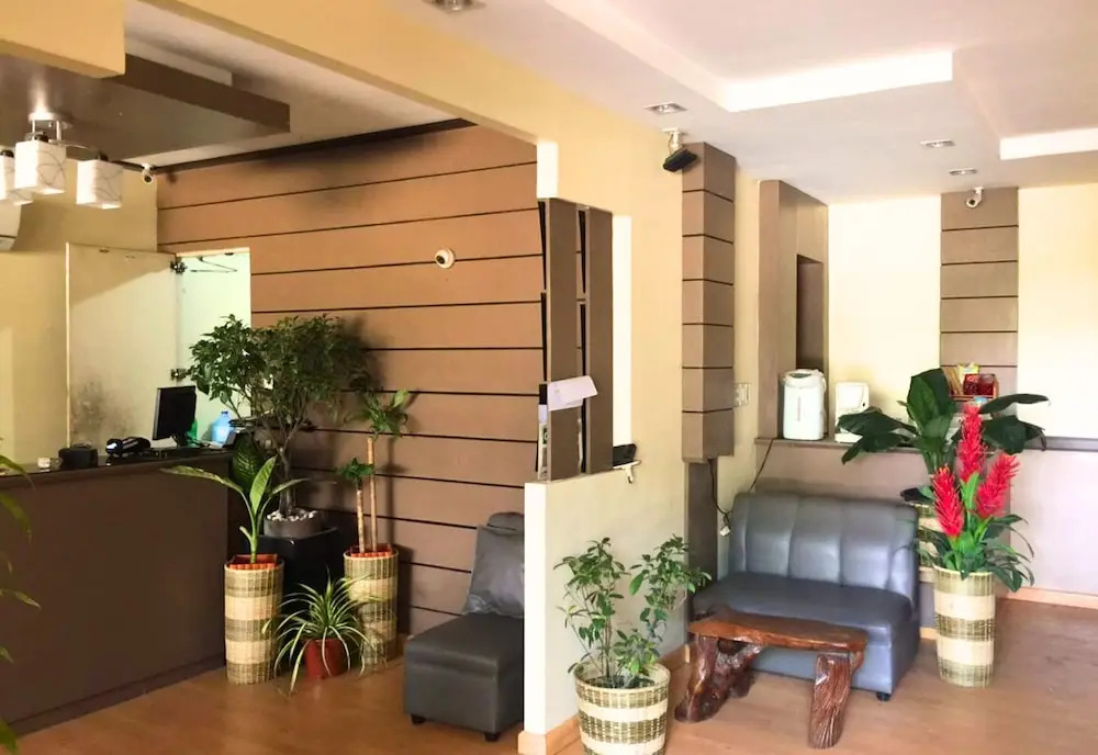 Pacific Palm Suites Davao powered by Cocotel