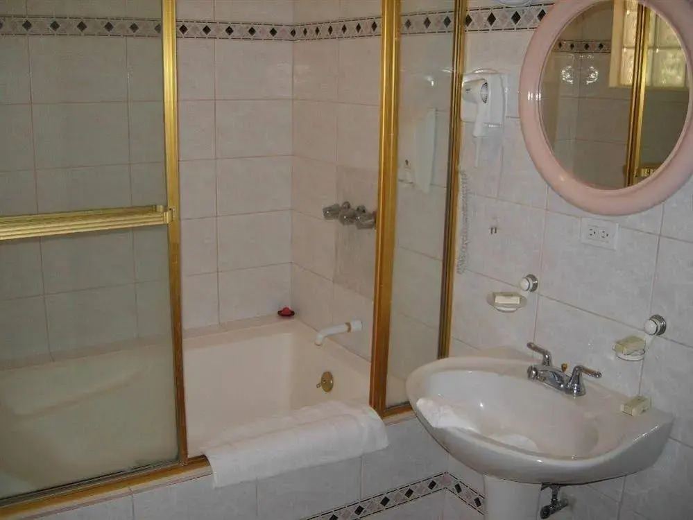 Photo - Hotel Tres Banderas