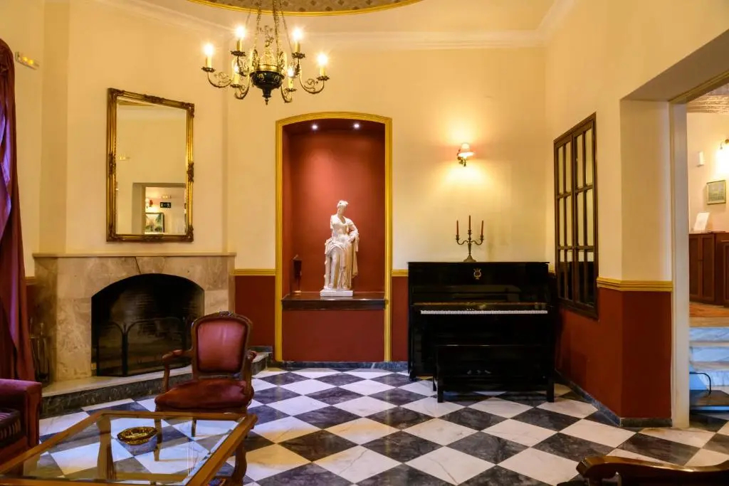 Photo - Halepa Hotel