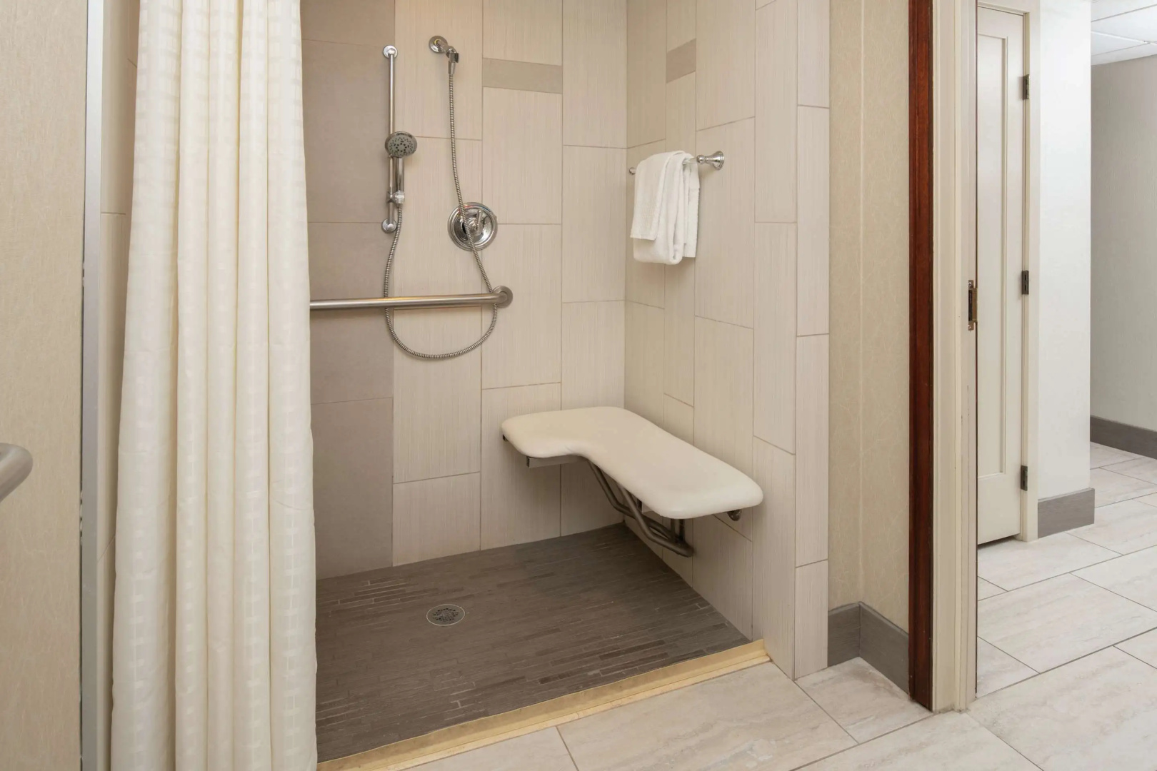 Photo - Hilton Bellevue