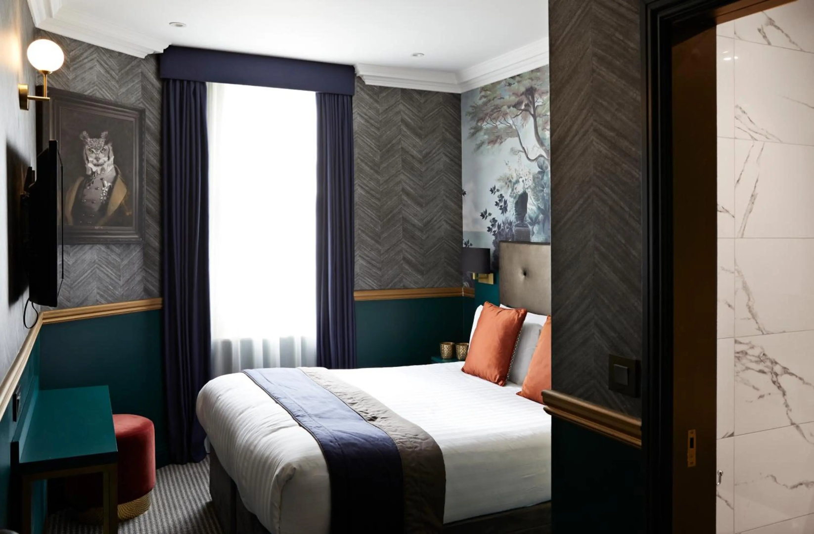 Photo - The Portico Hotel