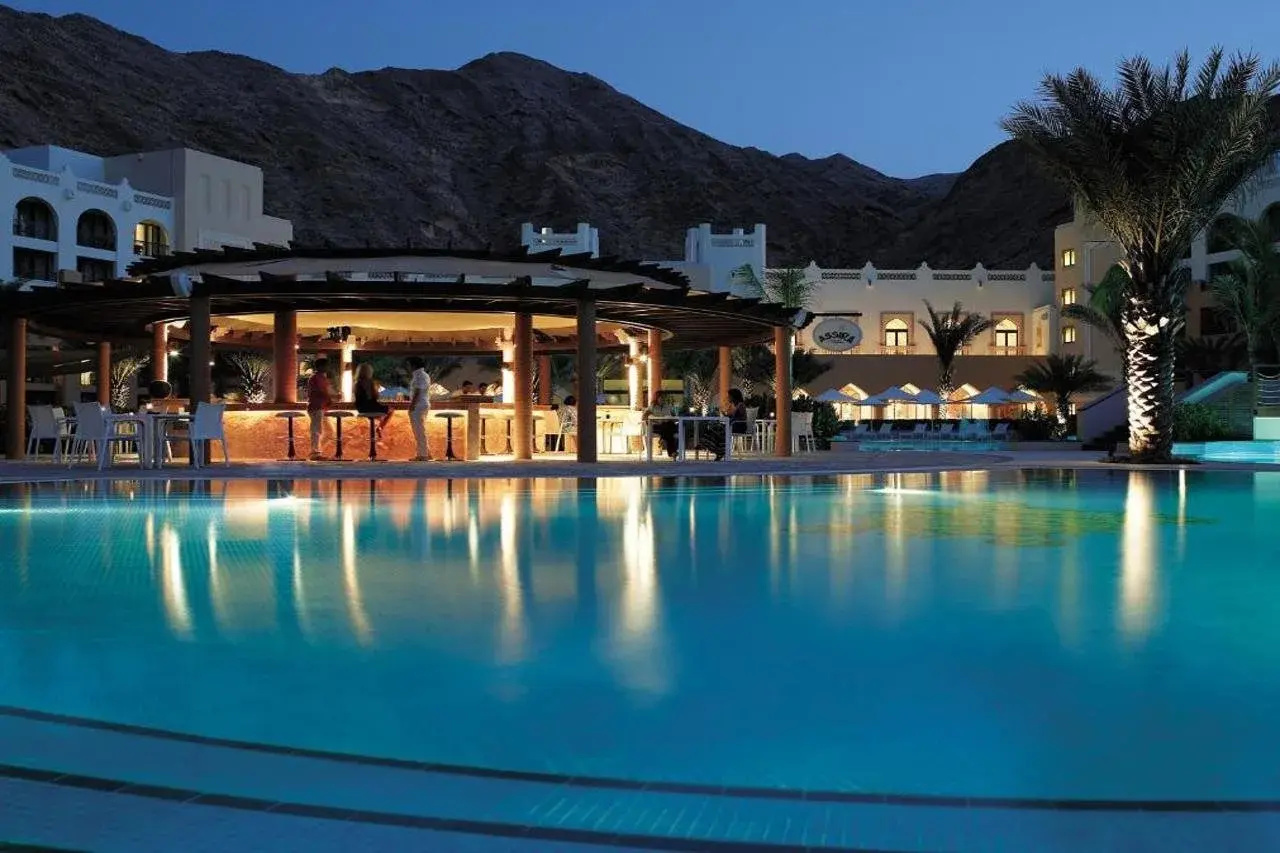Photo - Shangri-La's Barr Al Jissah Resort & Spa — Al Waha Hotel