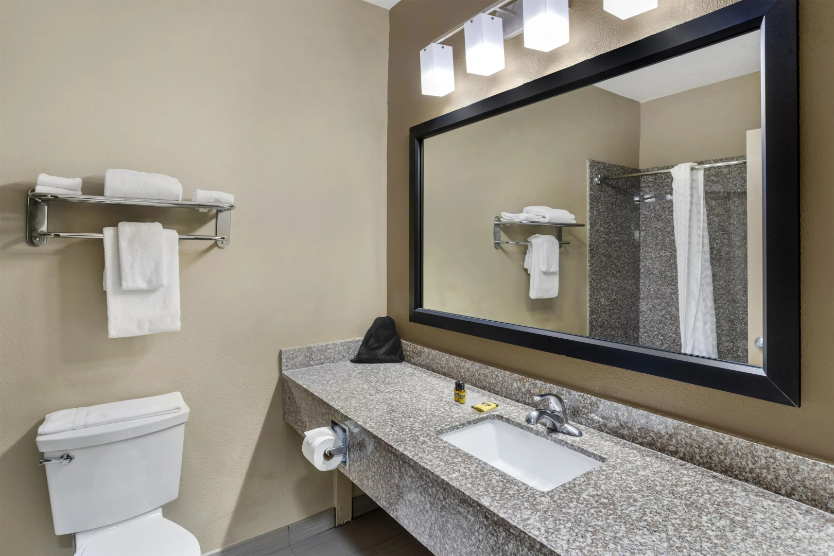 Photo - Best Western Plus Heritage Inn