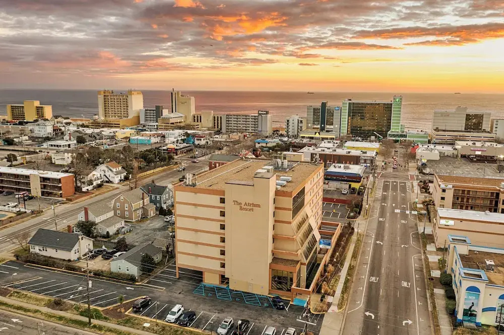Photo - The Atrium Resort, Virginia Beach by Vacatia