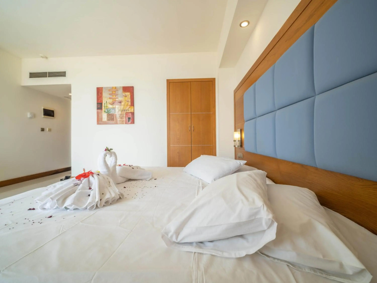 Photo - Sunshine Rhodes