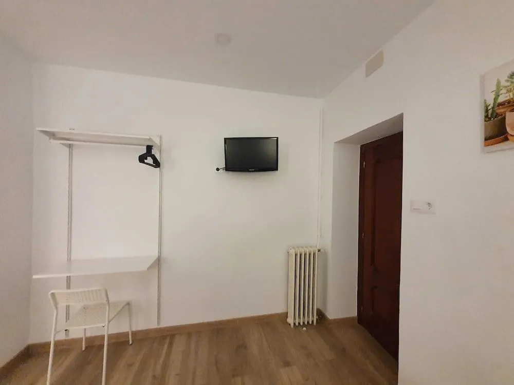 Photo - Hostal Vara Madrid