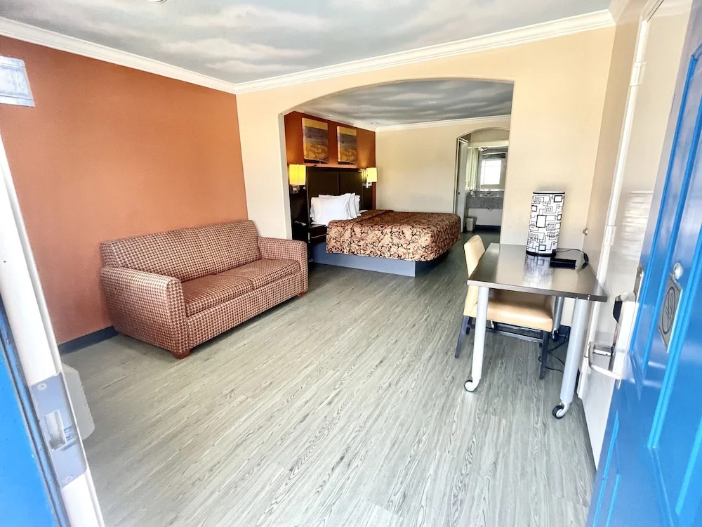 Photo - Luxury Inn & Suites Liberty