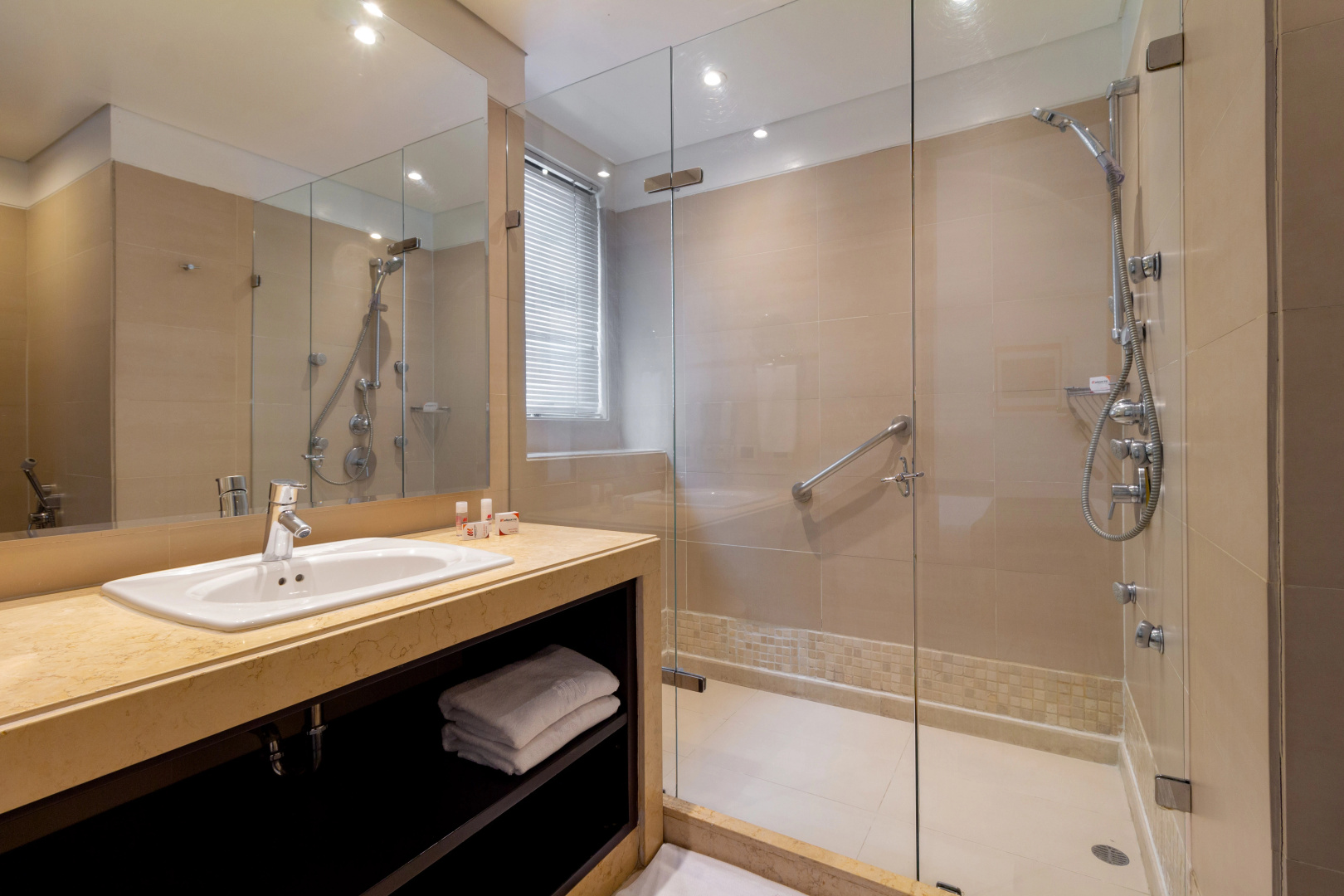 Photo - Hotel Madisson Inn Luxury By Geh Suites