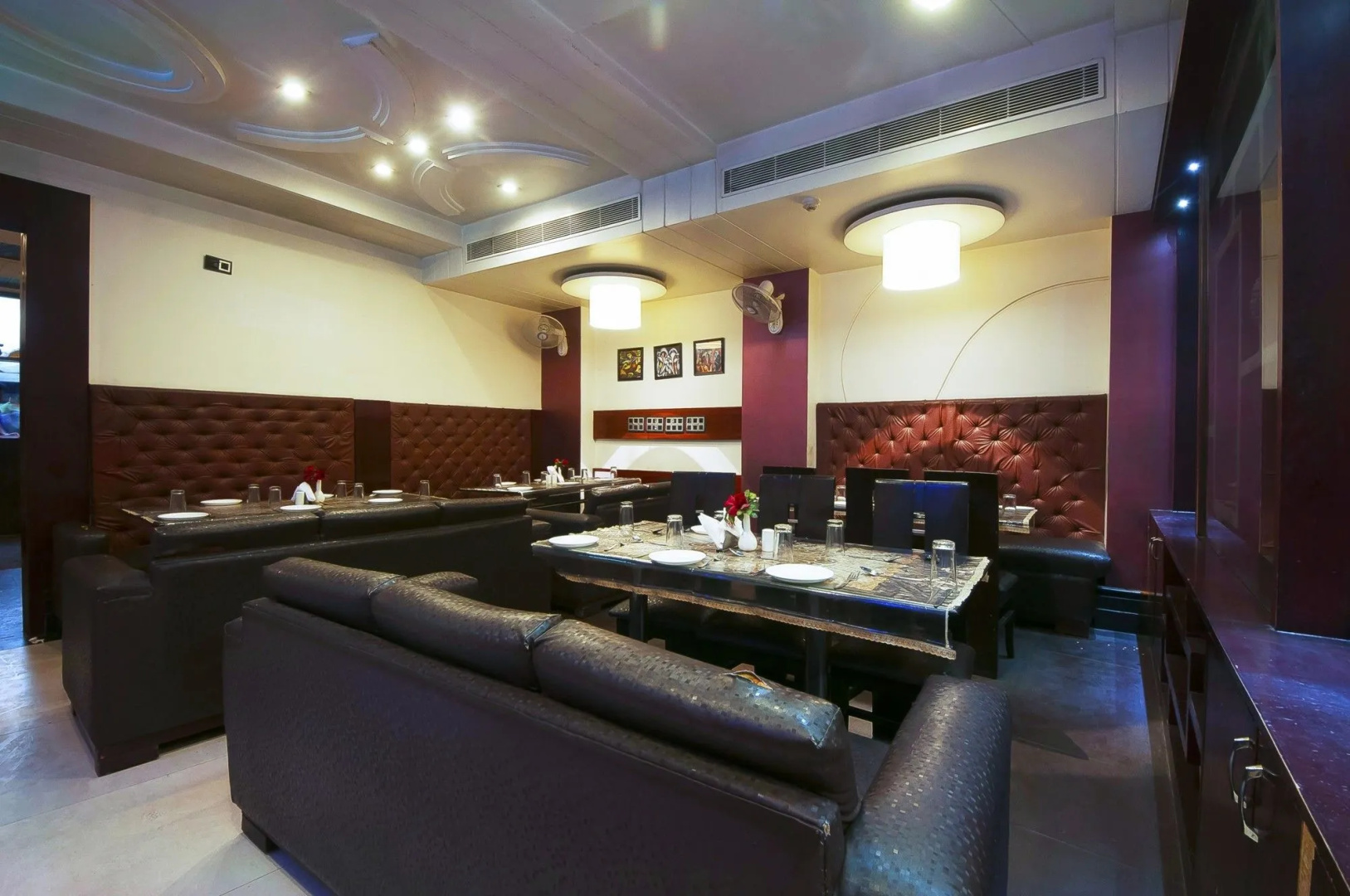 Photo - Hotel Delhi 37