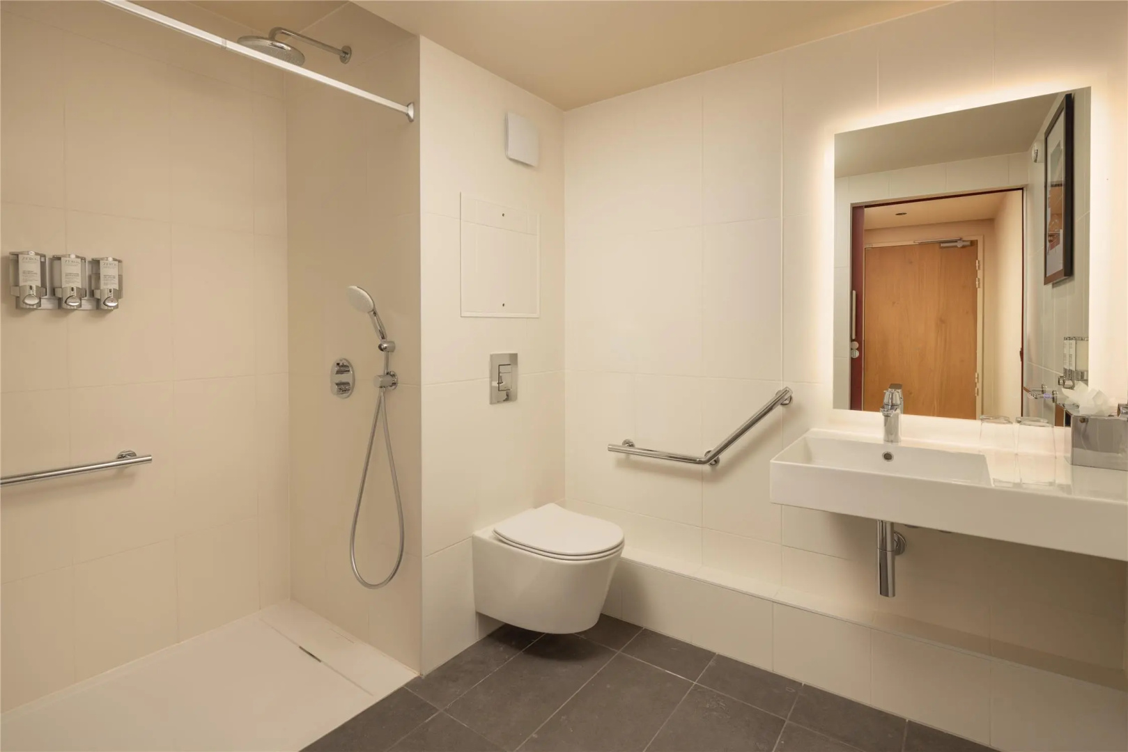 Photo - Hampton By Hilton Paris Saint Ouen
