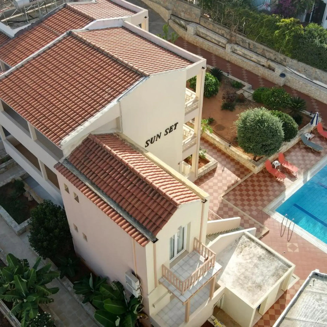 Photo - Sunset Studios And Apartments by Estia