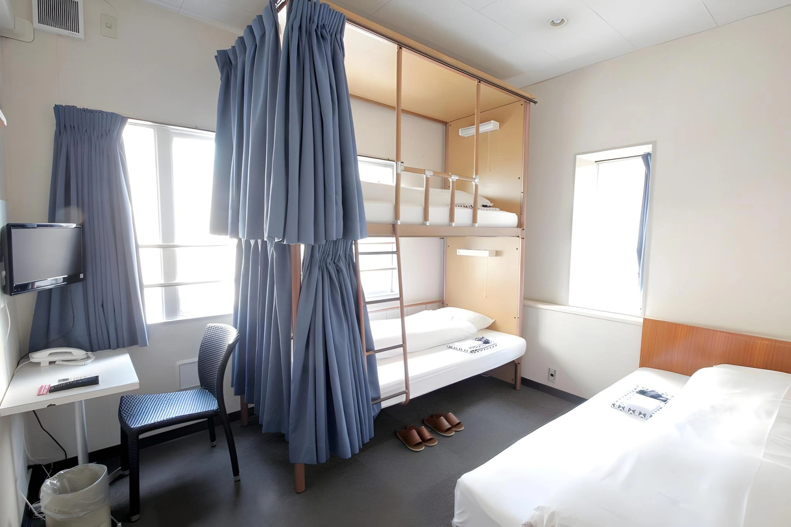 Foto - Sakura Hotel Jimbocho - Hostel