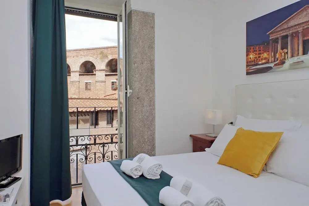 Photo - Romulus Rooms by Hostand