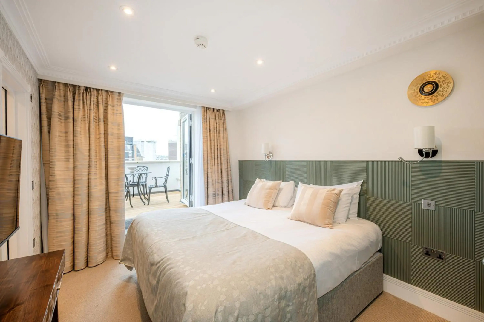 Photo - Fountain House Apartments - Hyde Park, London