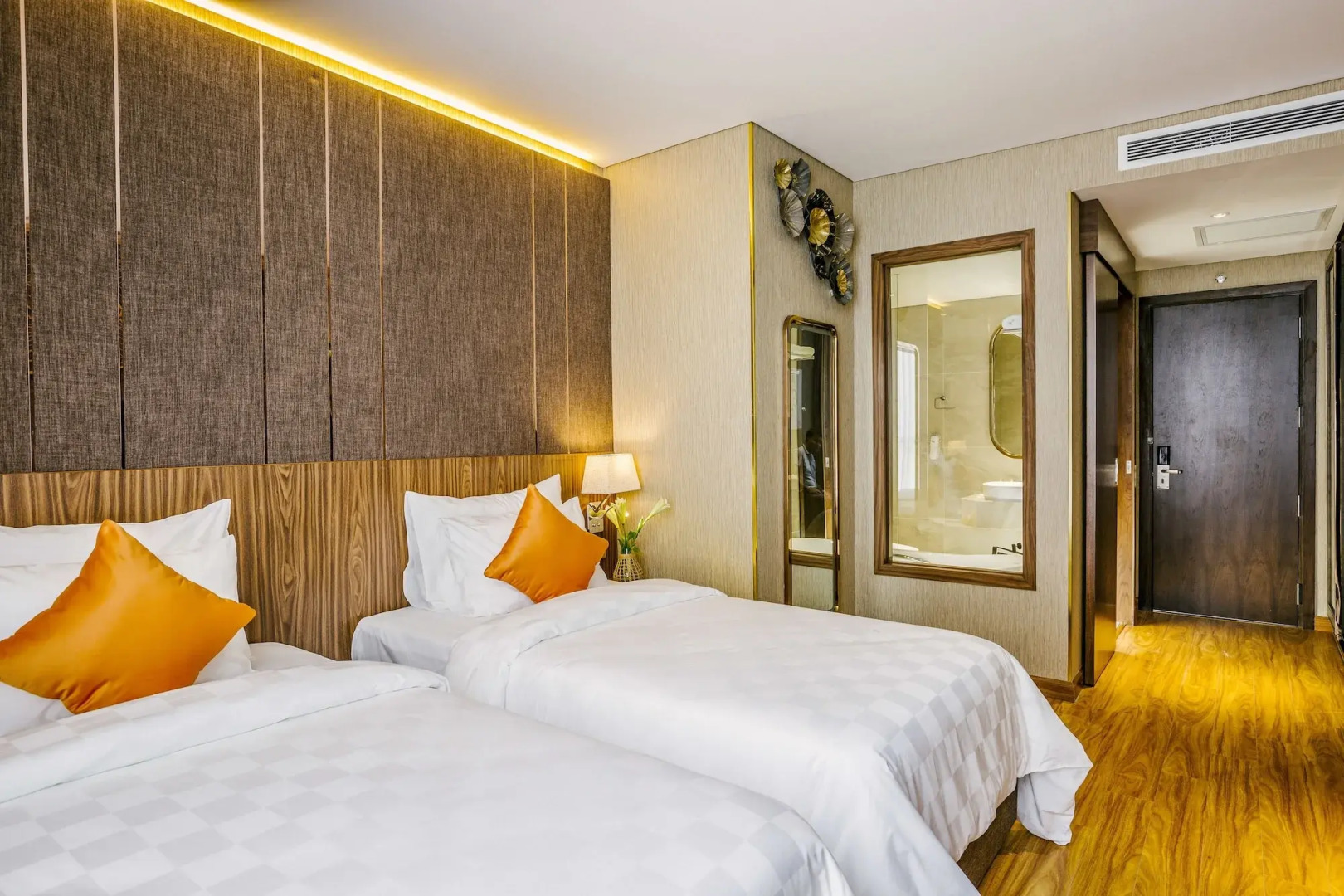 Photo - Winsuites Saigon Hotel