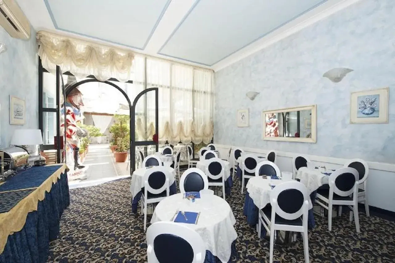 Photo - Hotel London