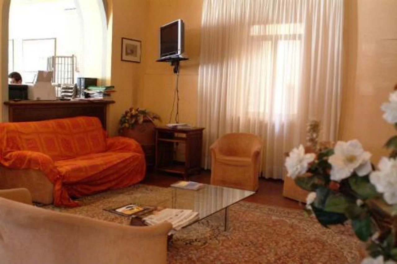 Photo - Hotel Caffè Verdi - 24 hours Reception