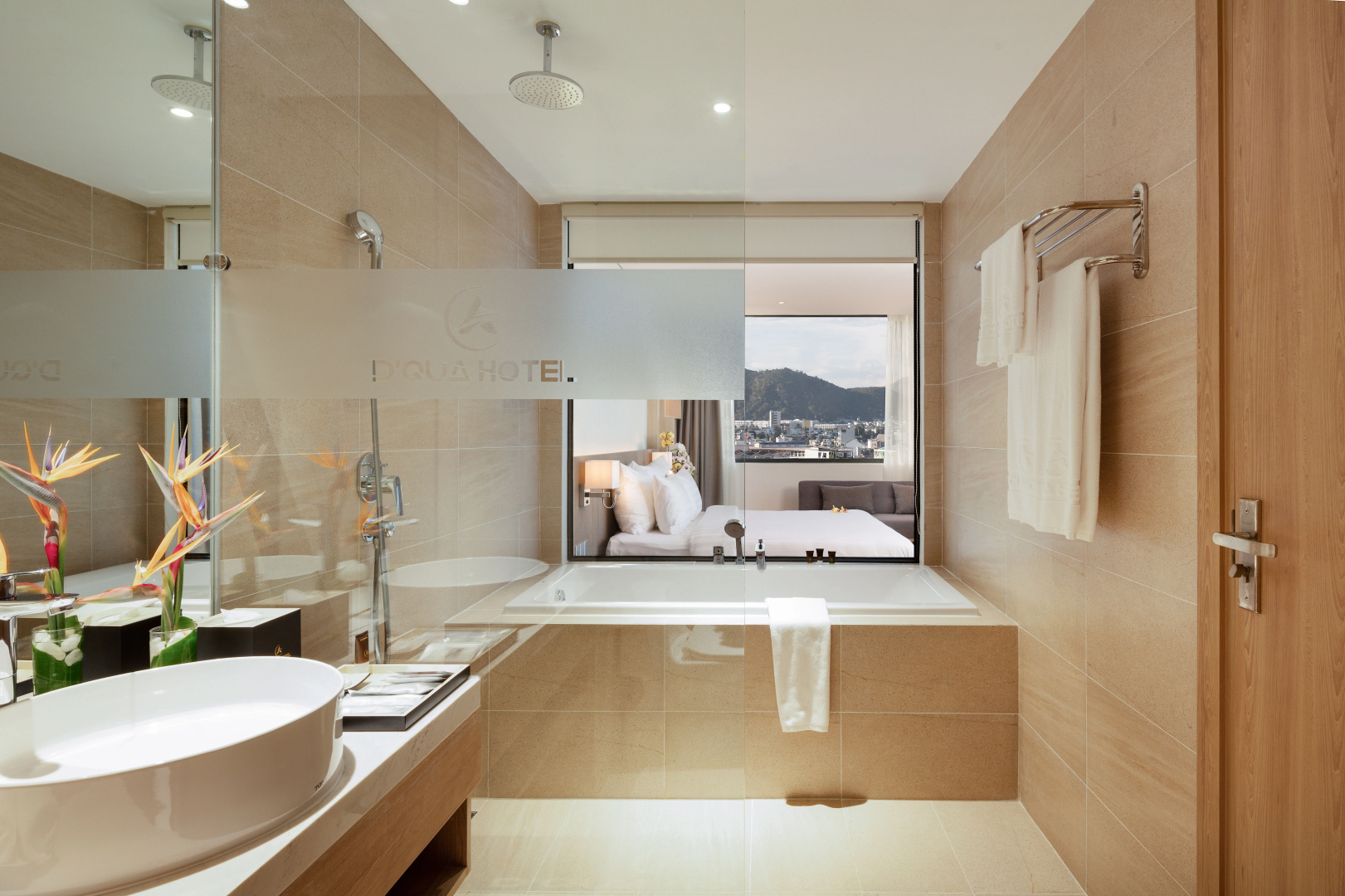 Photo - DQua Hotel