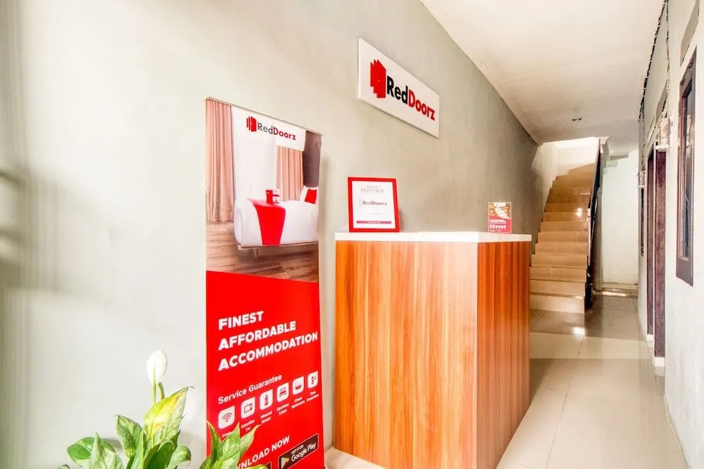 Foto - RedDoorz near Graha Cijantung Mall