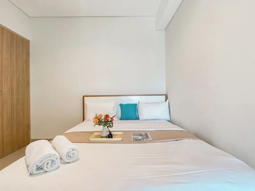 Comfort And Well Furnished 2Br Tamansari Iswara Apartment
