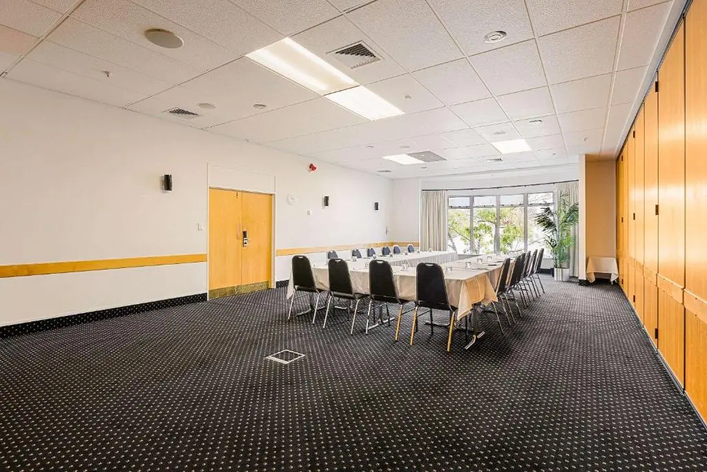 Photo - The Parnell Hotel & Conference Centre