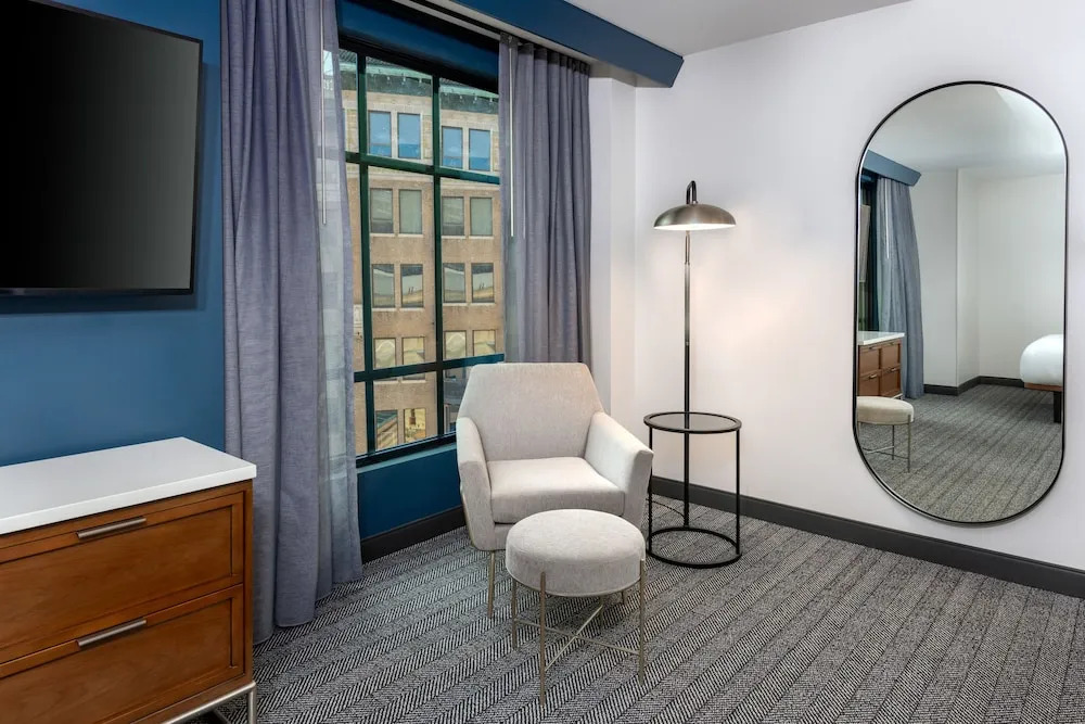 Foto - Courtyard by Marriott Atlanta Midtown