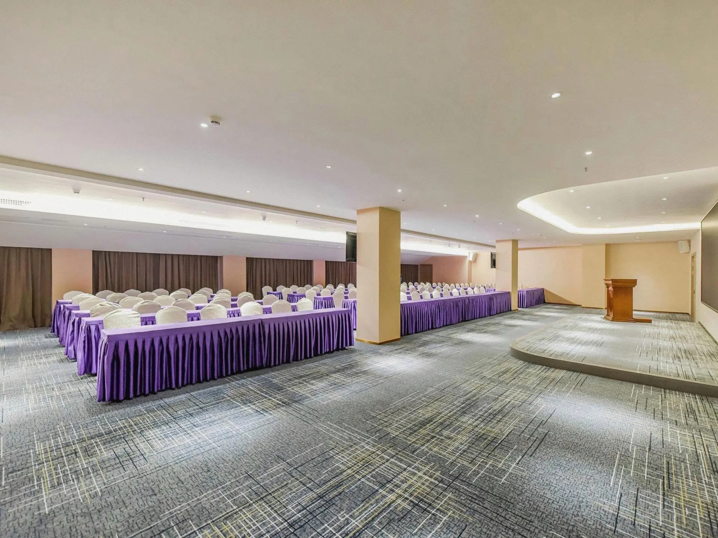 Lavande Hotels(Bishan Subway Station  Yuquan Lake Park Branch)
