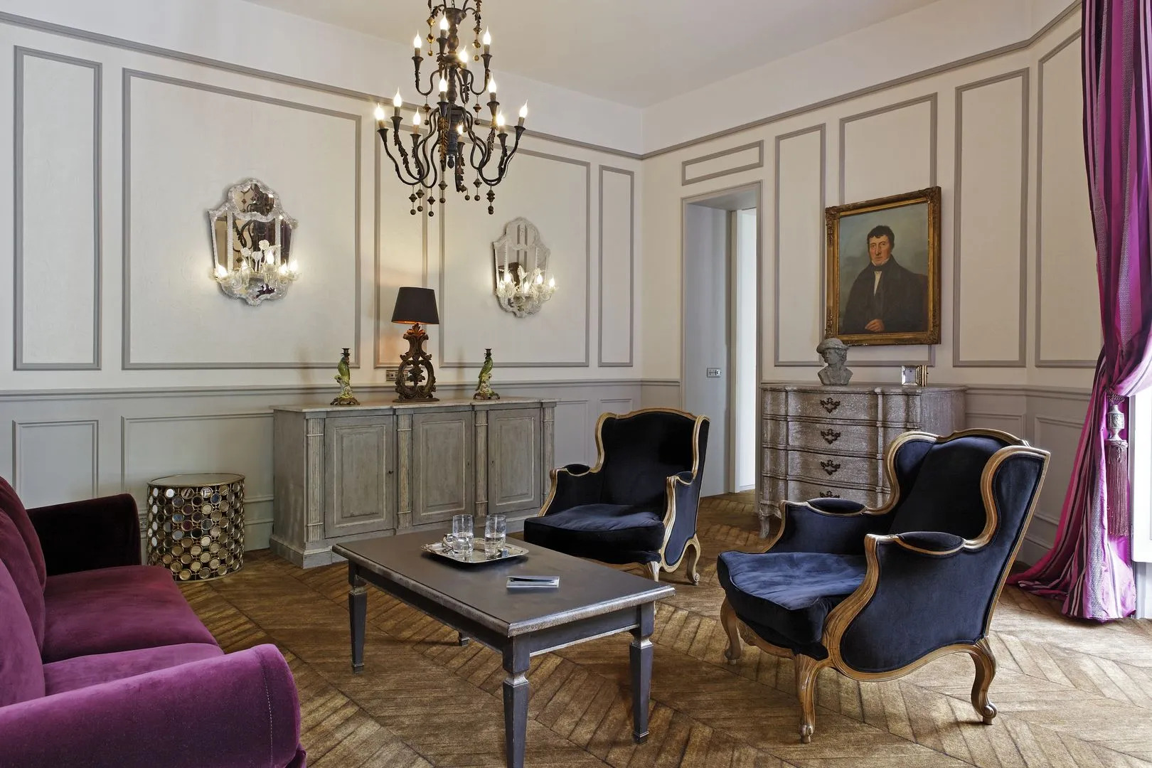 Photo - Saint James Paris