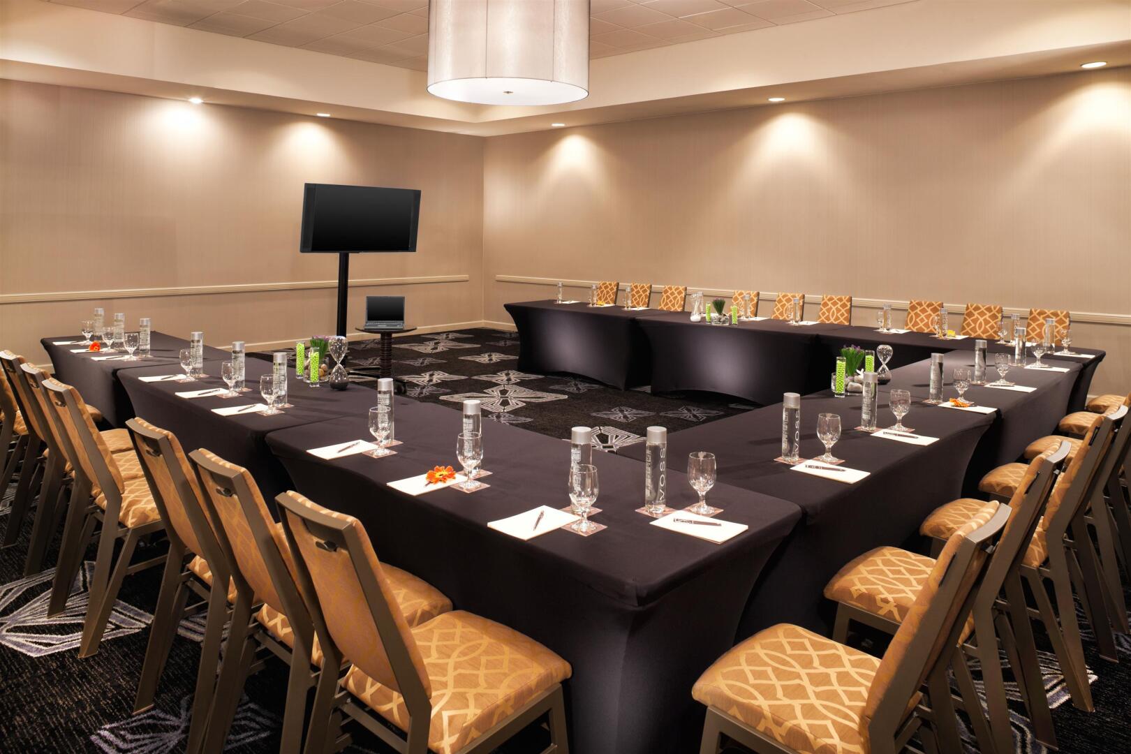 Photo - Sheraton Suites Chicago O'Hare