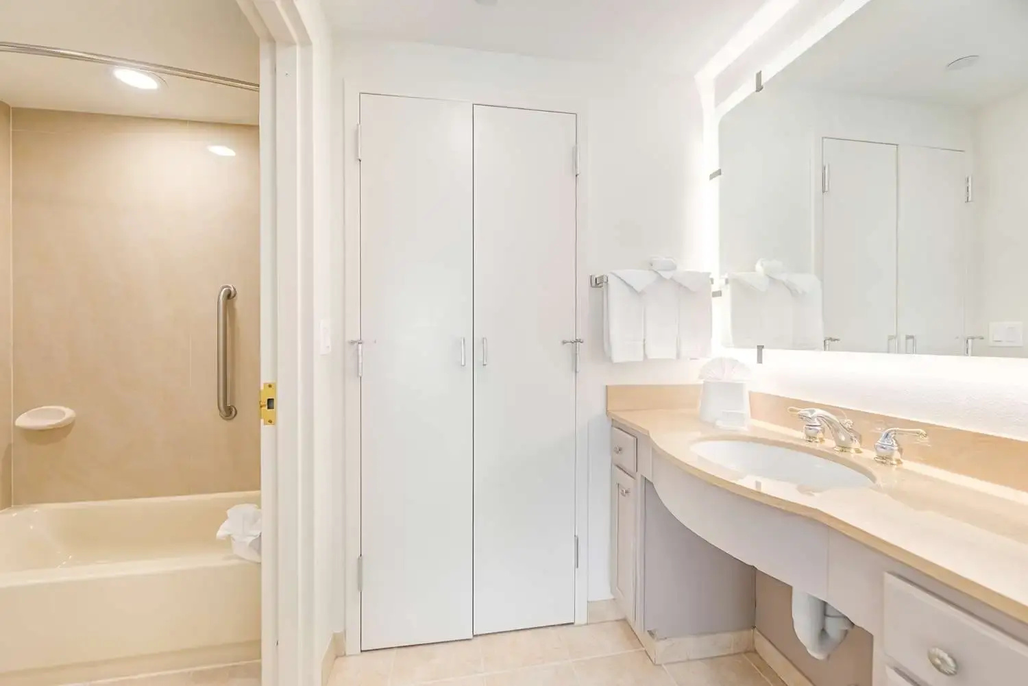 Photo - Homewood Suites by Hilton East Rutherford - Meadowlands