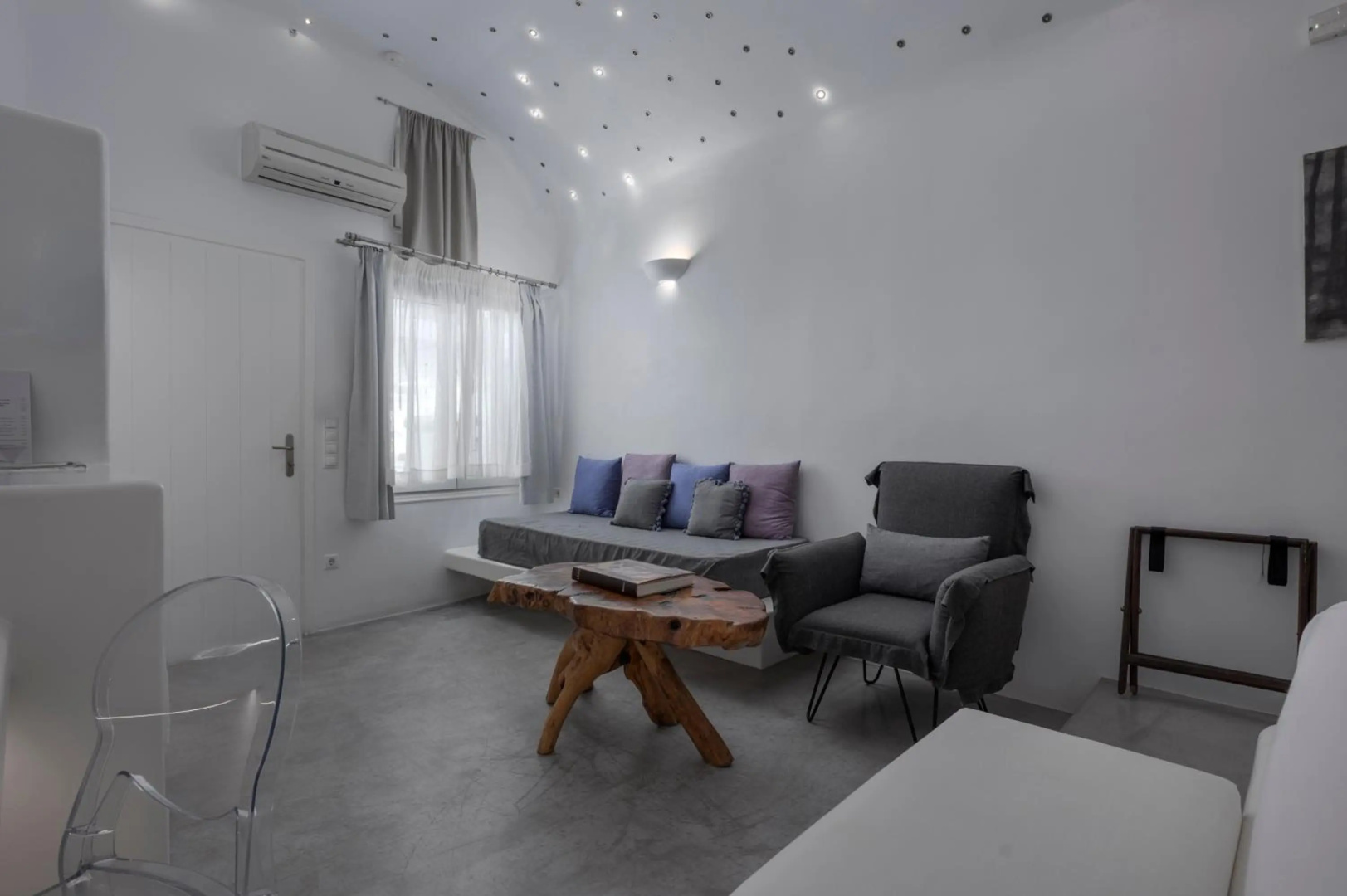 Photo - Flaskos suites