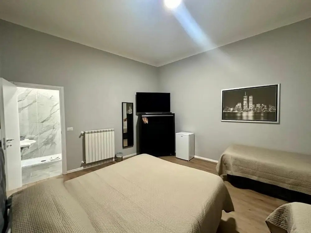 Photo - Sweet Home Desiree