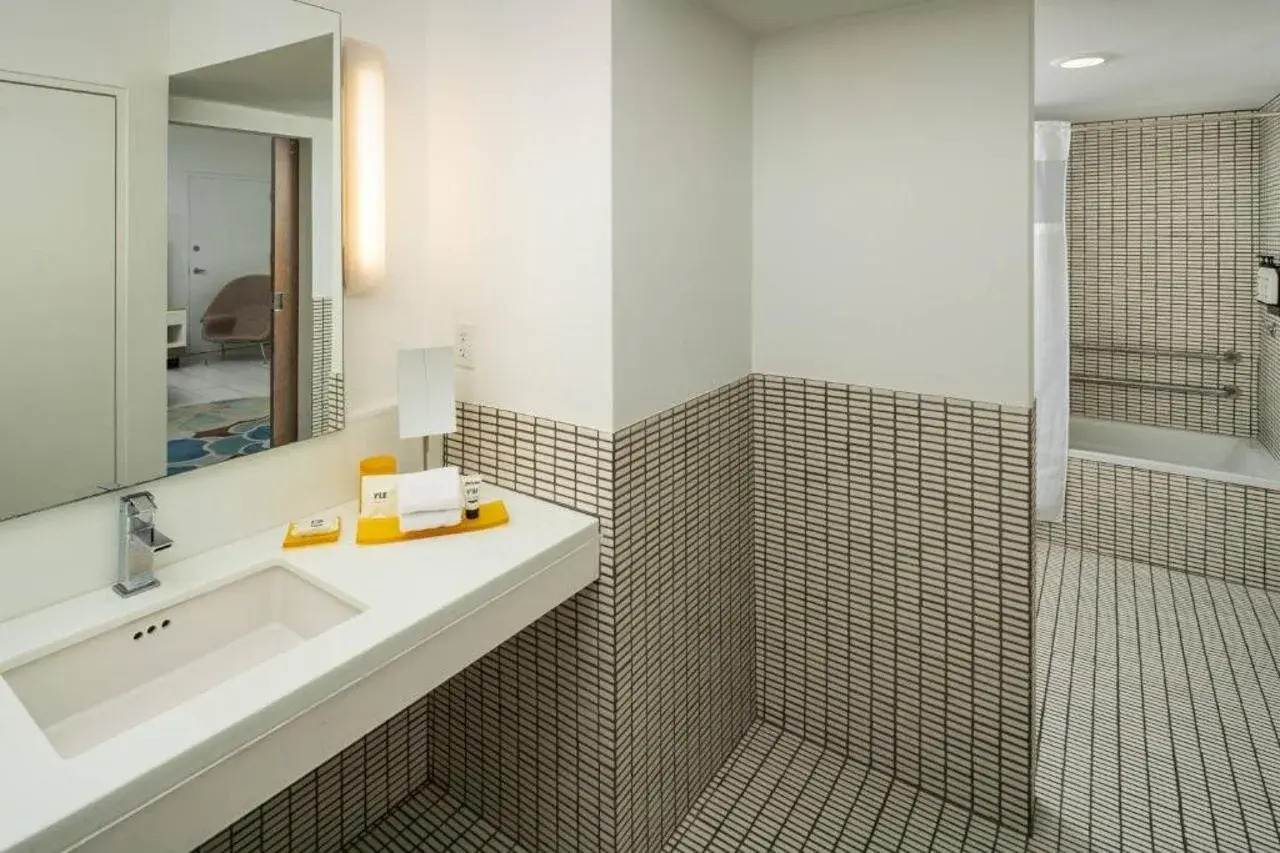 Photo - Royal Palm South Beach Miami, a Tribute Portfolio Resort