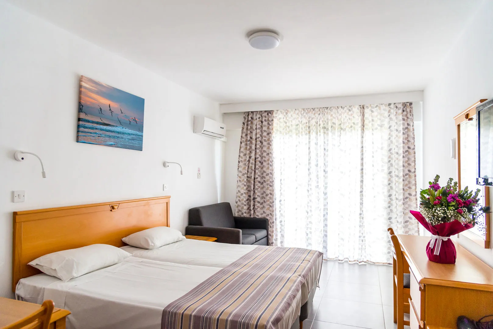 Foto - Helios Bay Hotel and Suites