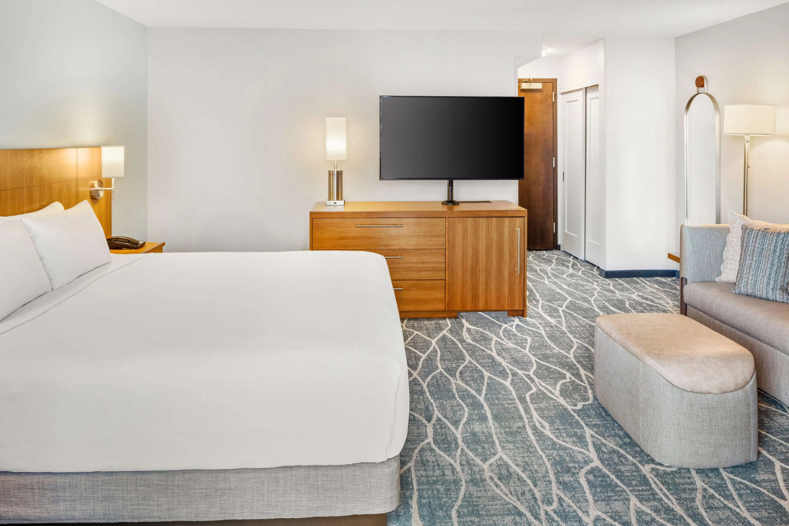 Photo - Hyatt Place Waikiki Beach