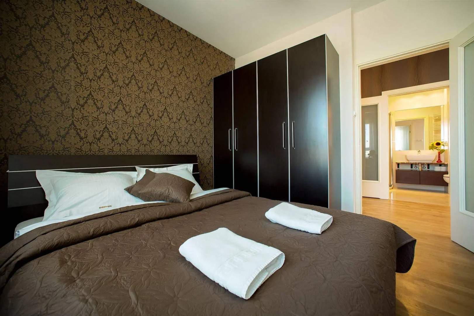 Photo - Platinum Towers E-Apartments