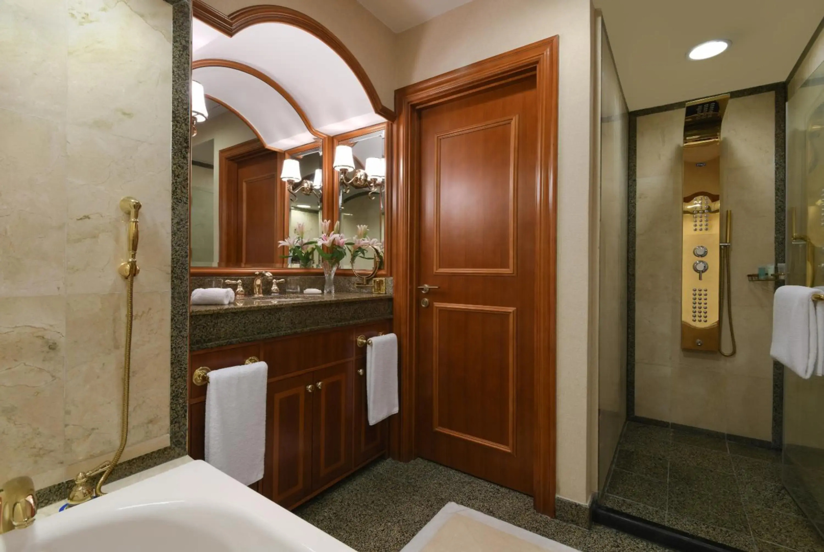 Foto - Al Aziziyah Boutique Hotel By The Torch