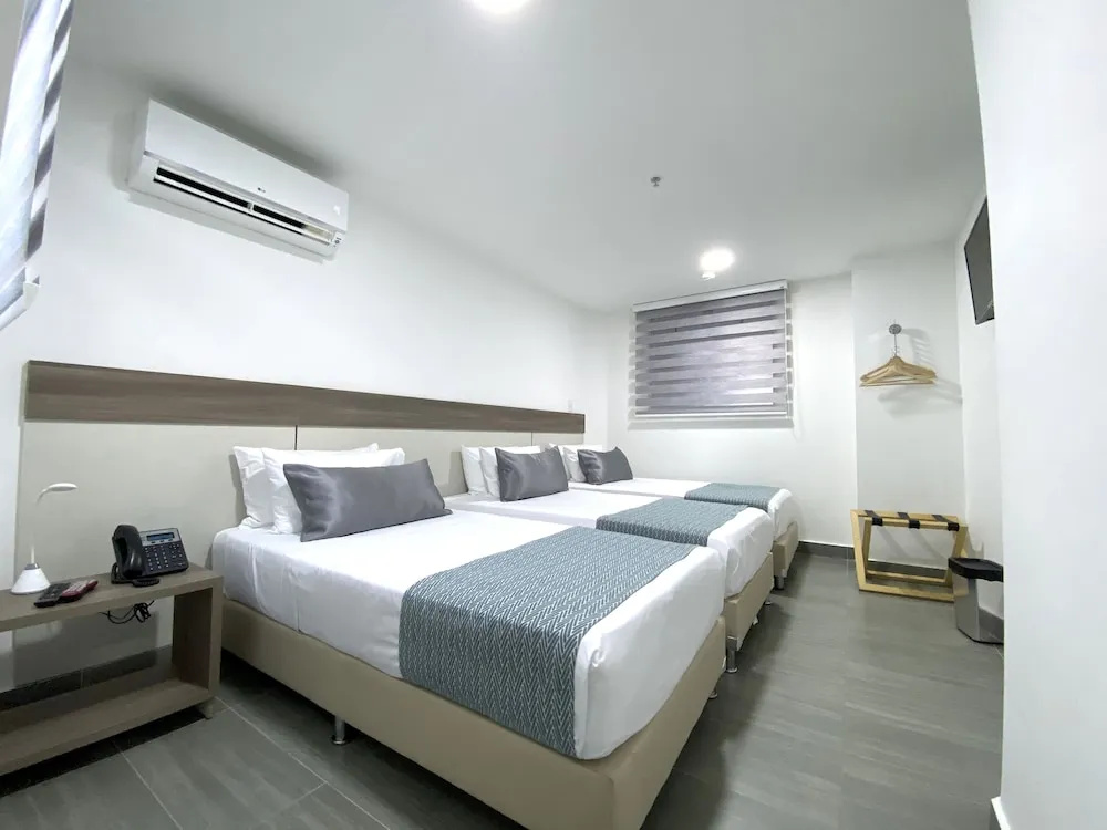 Photo - Seven Inn Hotel