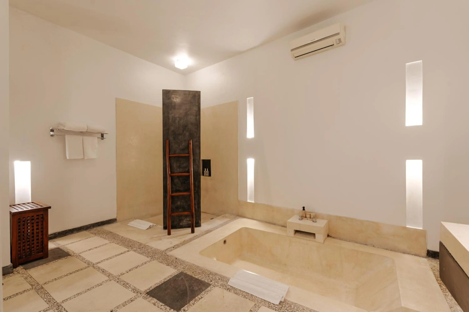 Photo - The Seminyak Suite - Private Villa - By Astadala