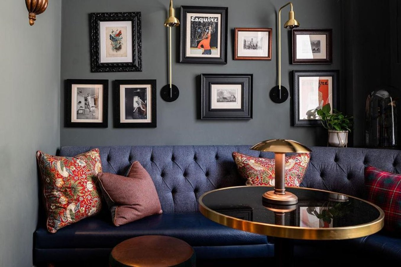 Photo - Tophams Hotel