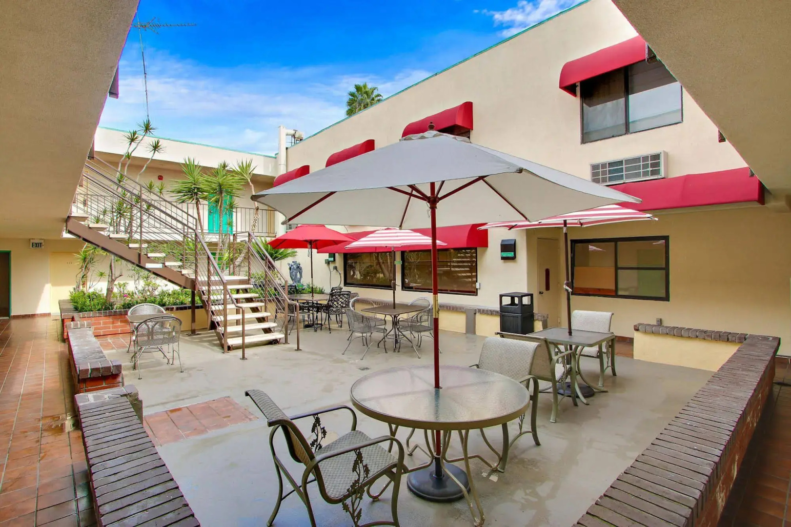 Foto - Rotex Western Inn