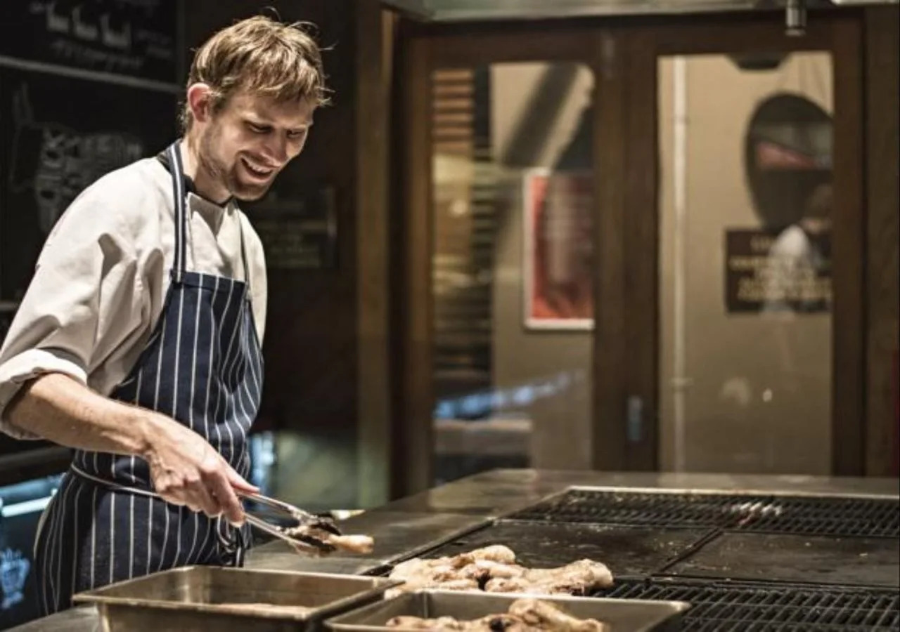 Photo - The Cambridge Hotel & Backpackers