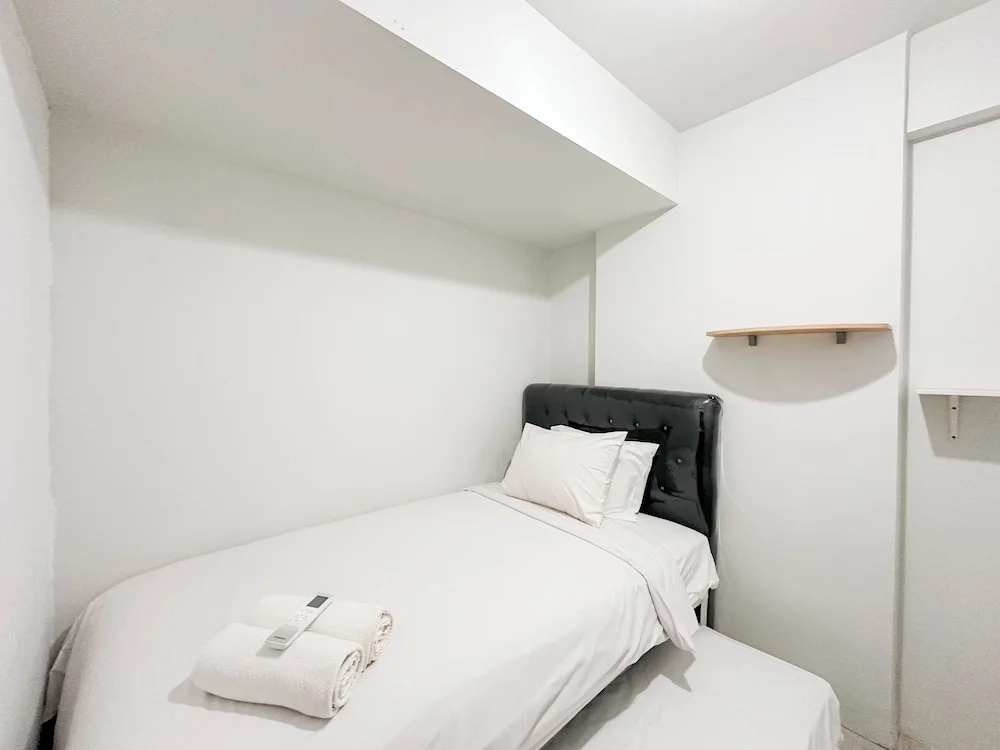 Modern and Cozy 2BR Apartment at Suncity Residence