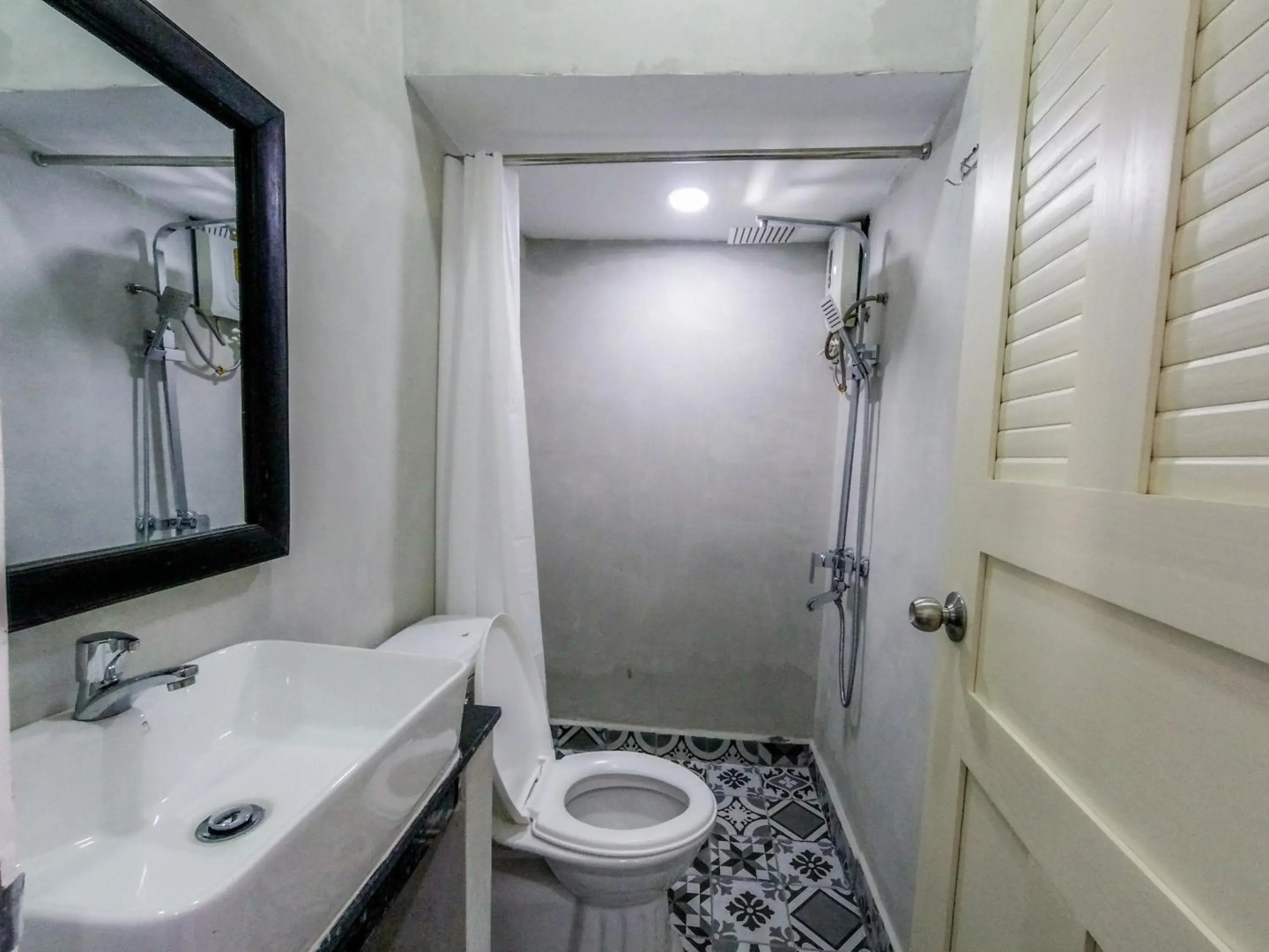 Photo - The Artist Residence