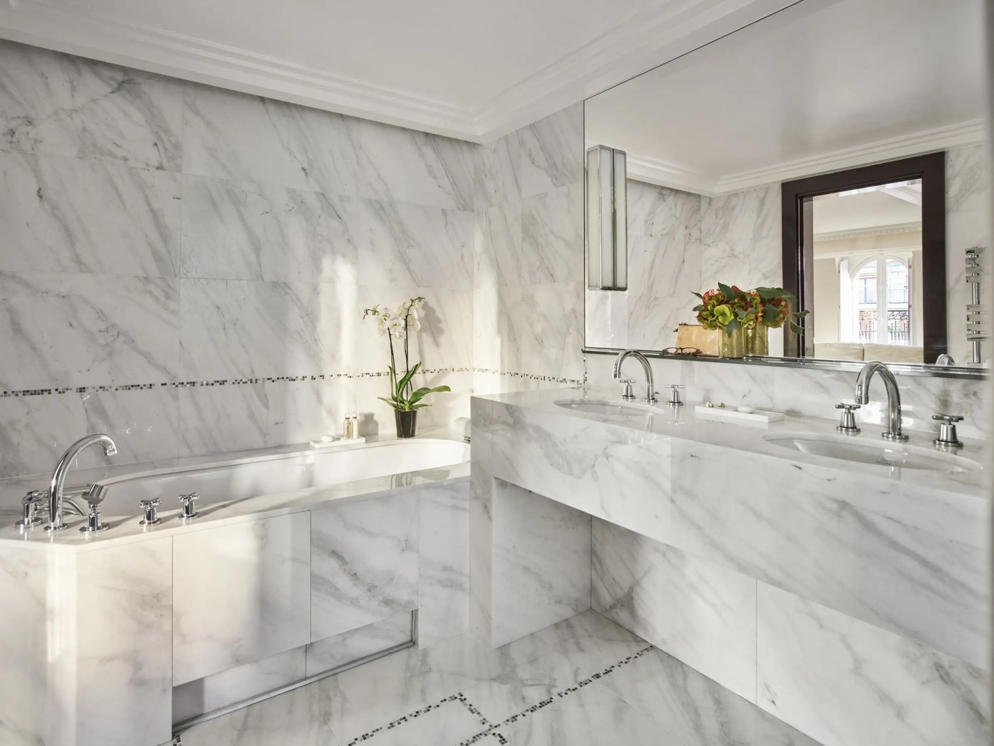 Photo - Hôtel Plaza Athénée - Dorchester Collection