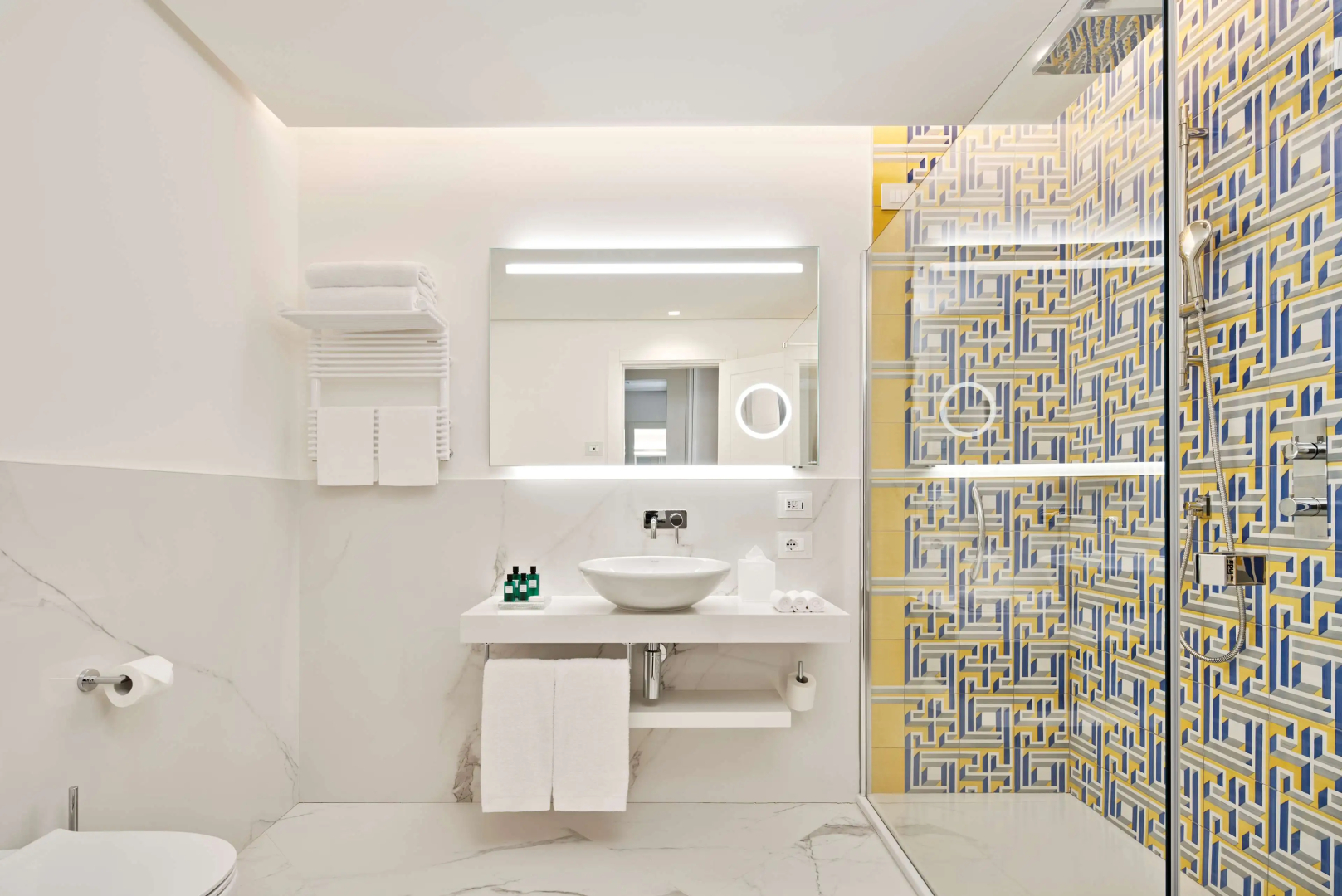 Photo - De Bonart Naples, Curio Collection By Hilton