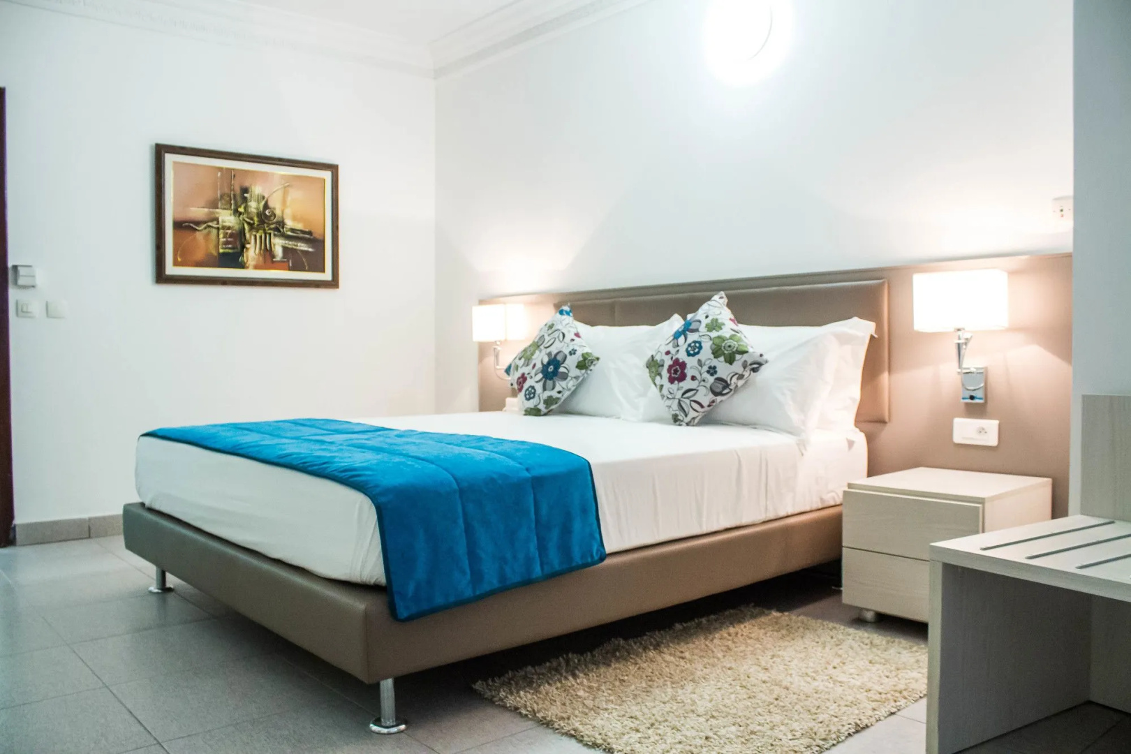 Conciergerie Hotel White House — фото 1