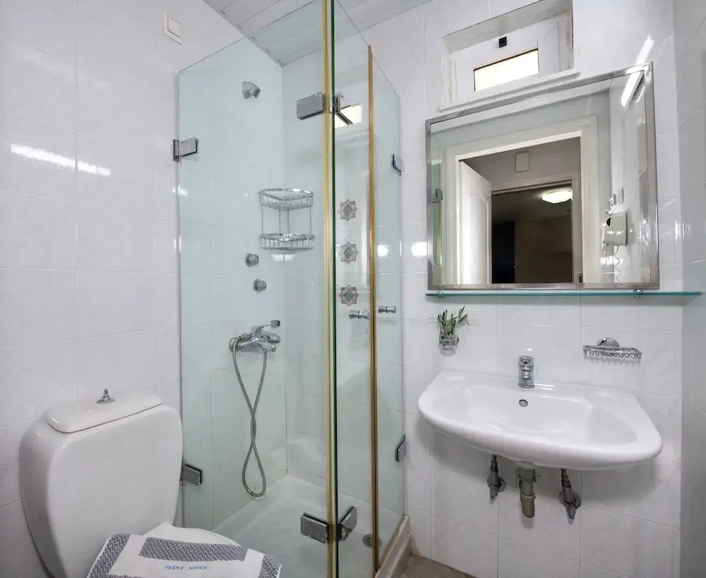 Photo - Castle Suites Hotel