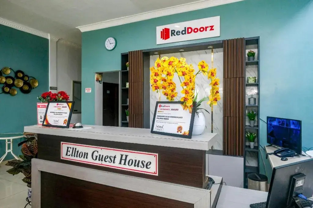 Photo - RedDoorz near Hermes Place Polonia Medan